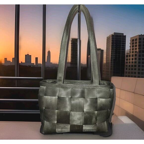 Harveys Handbags - Harveys The Original Seatbelt Purse Tote Bag Shoulder Handbag Green
